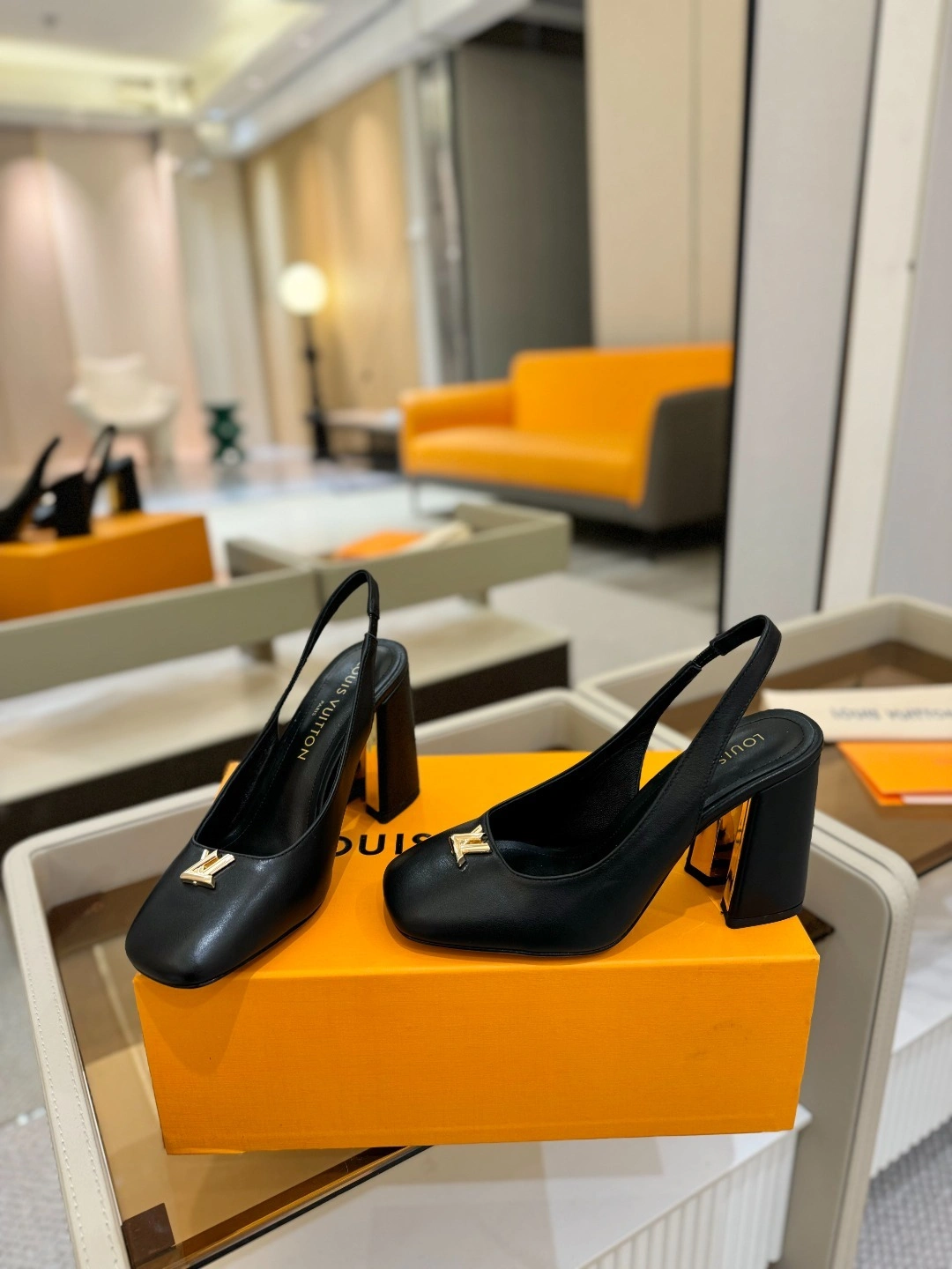 COCO-- 8V 1AGUG5 Calfskin goatski Heel height：8.5CM item:E-X158D4128